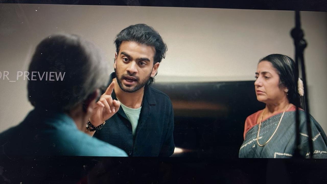 Charukesi Movie Still