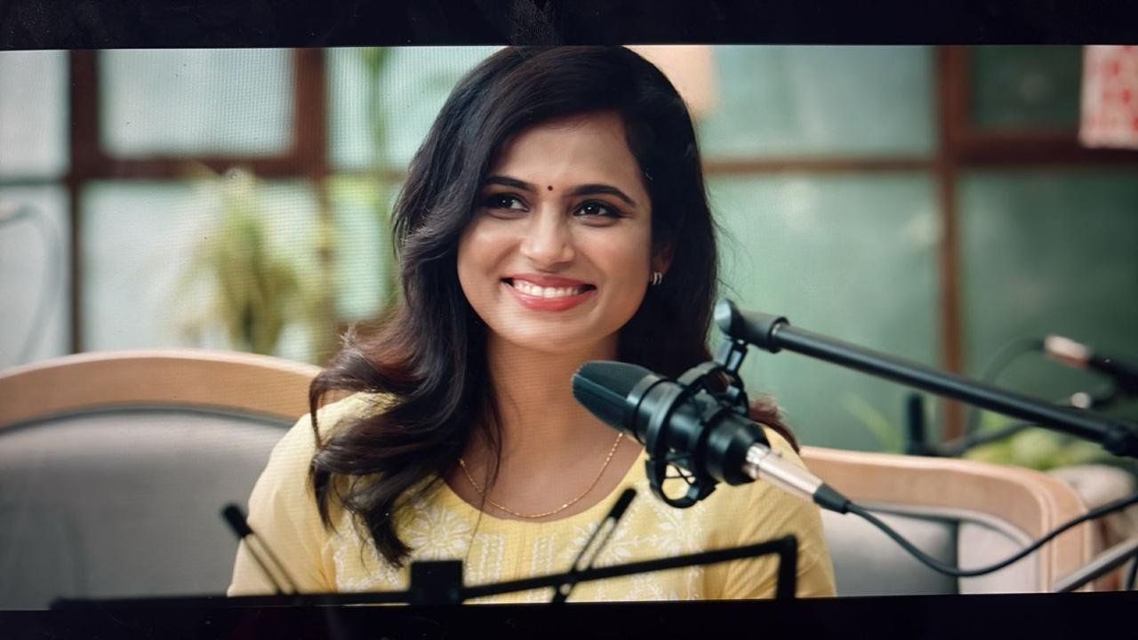 Charukesi Movie Still